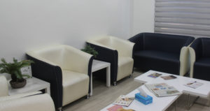 الدكتور طارق ابوعواد لطب و جراحة الفم و الاسنان