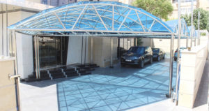 مؤسسة خزنة البتراء للزجاج والديكور