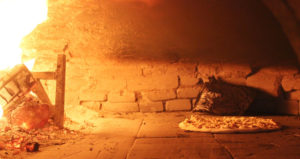 بيتزا انتيشي – بيتزا على الحطب